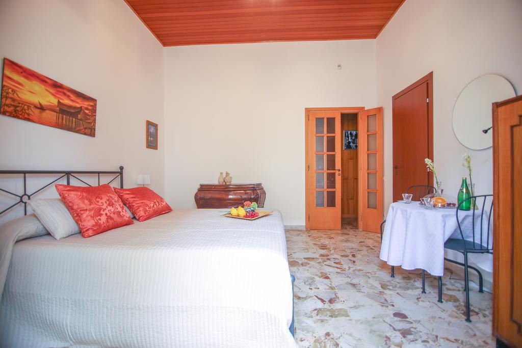 Soffio Del Libeccio B&B Syracuse Номер фото